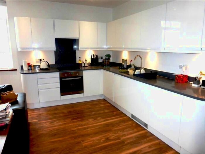 1 Bedroom Flat To Rent In Bank Court, Hemel Hempstead, HP1