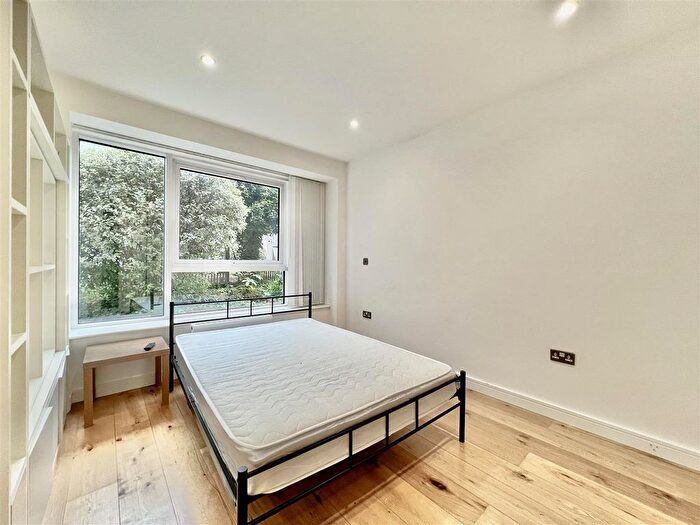 Studio To Rent In Central House, Lampton Road, Hounslow, TW3