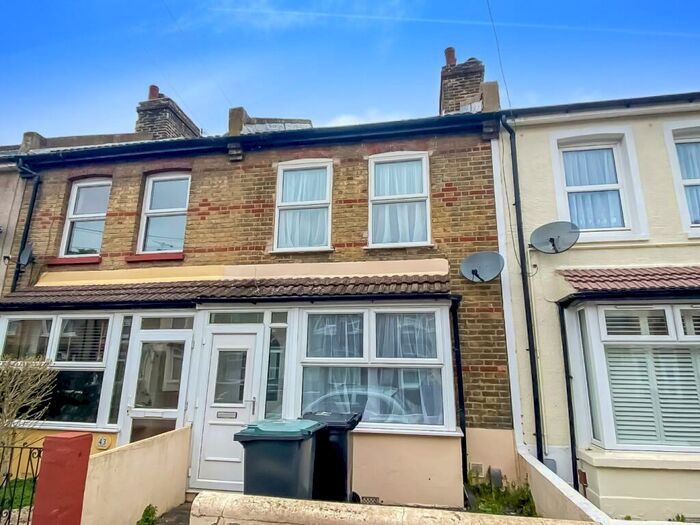 2 Bedroom Terraced House To Rent In Cecil Road, Gravesend, Kent, DA11