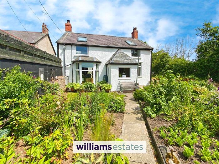 3 Bedroom Detached House For Sale In Caerwys Road, Babell, CH8