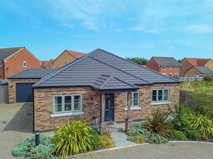 3 Bedroom Detached Bungalow For Sale In Spalding Road, Pinchbeck, PE11