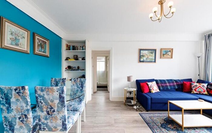 1 Bedroom Flat To Rent In Hyde Park Square, Hyde Park, London, W2