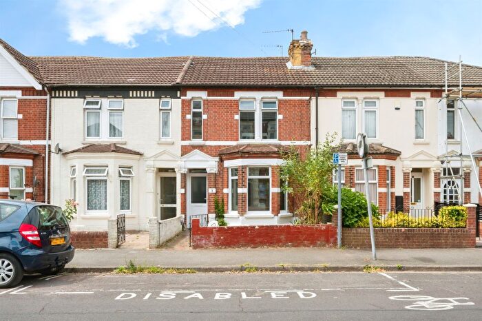 4 Bedroom Terraced House For Sale In Desborough Road, Eastleigh, SO50