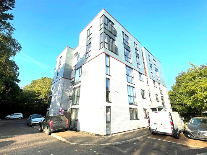 2 Bedroom Flat For Sale In Berechurch Road, Colchester, CO2