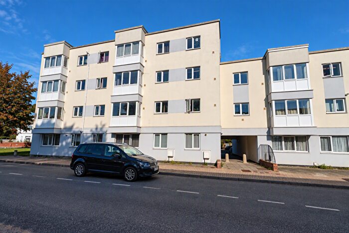 2 Bedroom Maisonette To Rent In Hove Court, Lee-On-The-Solent, PO13