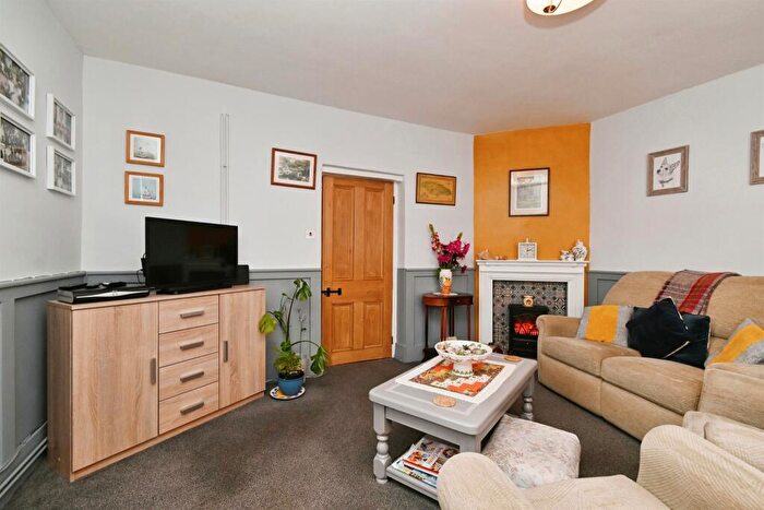 2 Bedroom Character Property For Sale In Magdalen Street, Eye, IP23