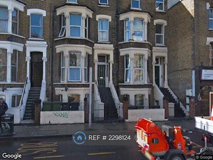 3 Bedroom Maisonette To Rent In Stockwell Road, London, SW9