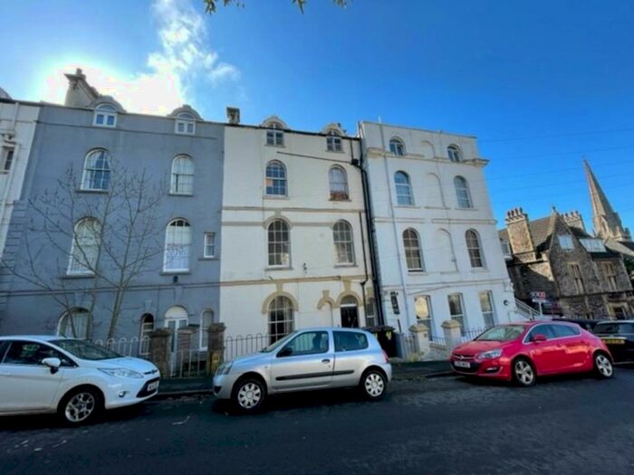 1 Bedroom Flat To Rent In South Road, Weston-super-Mare, North Somerset, BS23
