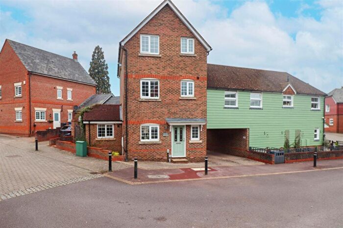 4 Bedroom Town House For Sale In East Hundreds, Fleet, GU51
