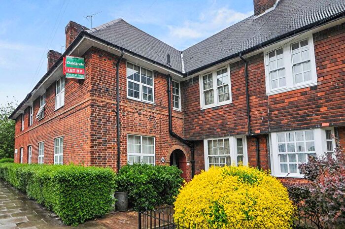 3 Bedroom Terraced House For Sale In Old Oak Common Lane, London, W3