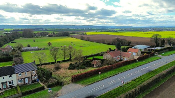 Property For Sale In Main Road, Scarborough, YO13