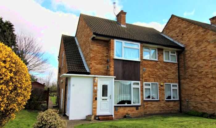 2 Bedroom Maisonette To Rent In Manse Close, Harlington, Hayes UB3