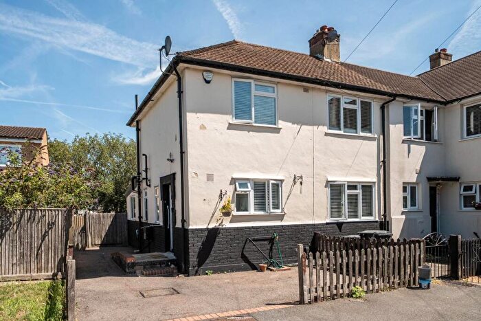 3 Bedroom Semi-Detached House For Sale In Marsham Close, Chislehurst, BR7