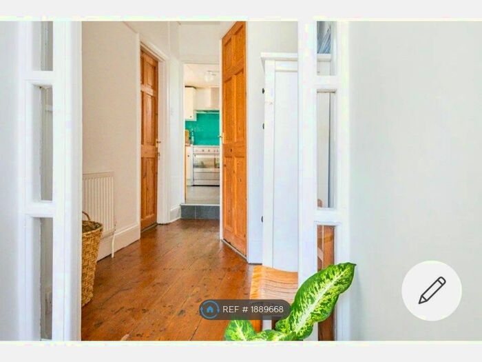 2 Bedroom Flat To Rent In Stourvale Road, Bournemouth, BH5