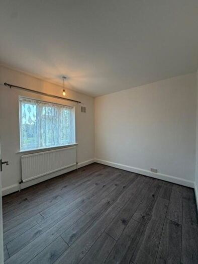 3 Bedroom Flat To Rent In Elthorne Court, Kingsbury, NW9