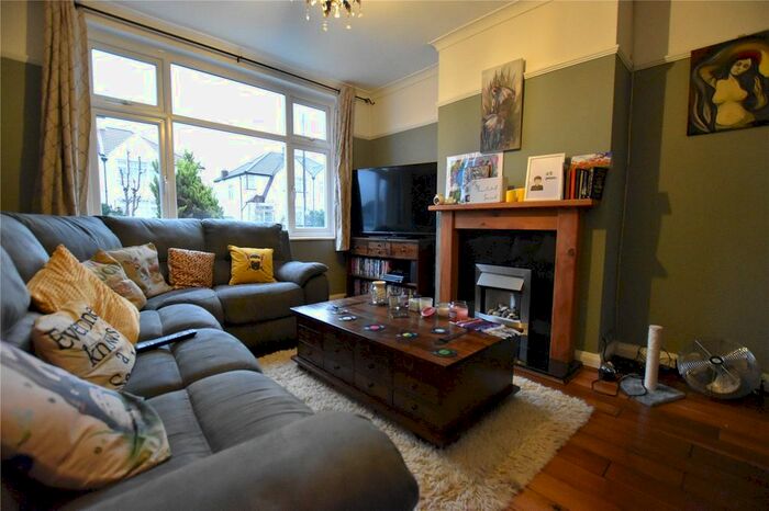 3 Bedroom Semi-Detached House To Rent In Fairford Avenue, Croydon CR0