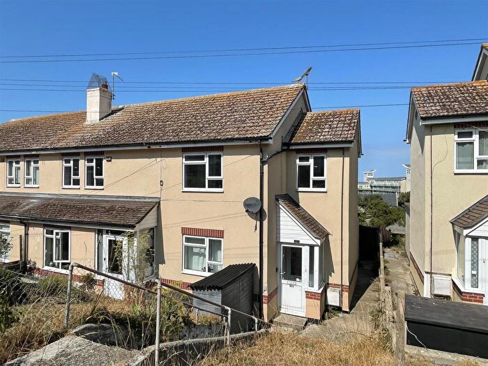 2 Bedroom Flat For Sale In Coronation Road, Portland, DT5