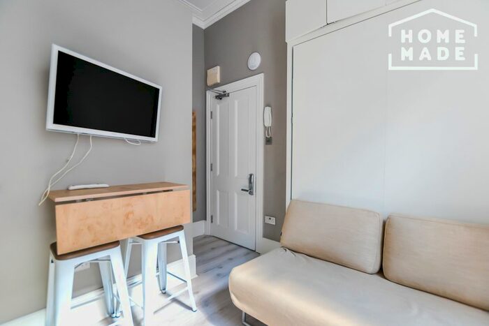 Studio To Rent In Baker Street Apartments, Gloucester Place, NW1