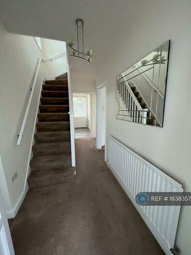 4 Bedroom Semi-Detached House To Rent In Linden Crescent, St Albans, AL1