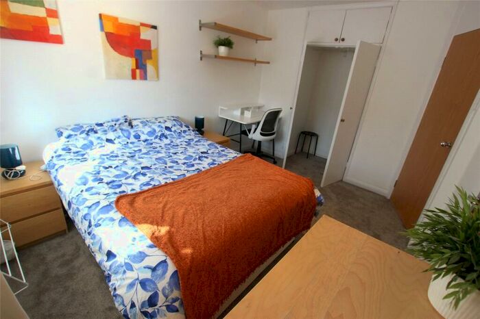 1 Bedroom Garage / Parking To Rent In Fishermans Drive, London, SE16