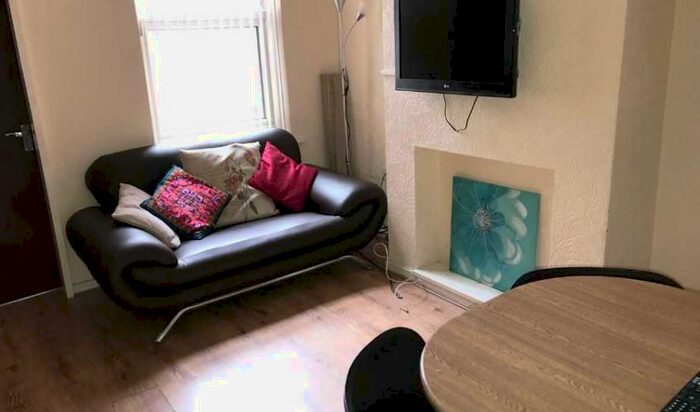 4 Bedroom Terraced House To Rent In Dawlish Road, Selly Oak, Birmingham, B29