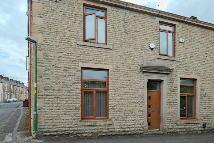 Apartment To Rent In Barnes Street, Accrington, Lancashire, BB5