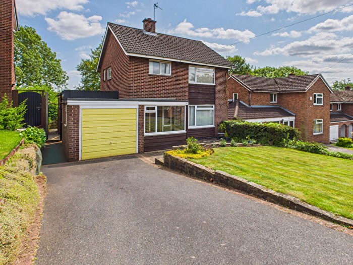 3 Bedroom Detached House For Sale In Carsington Crescent, Allestree, DE22