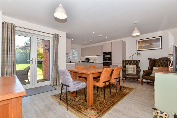 3 Bedroom Semi-Detached House For Sale In Hawthornden Grove, Yalding, Maidstone, Kent, ME18