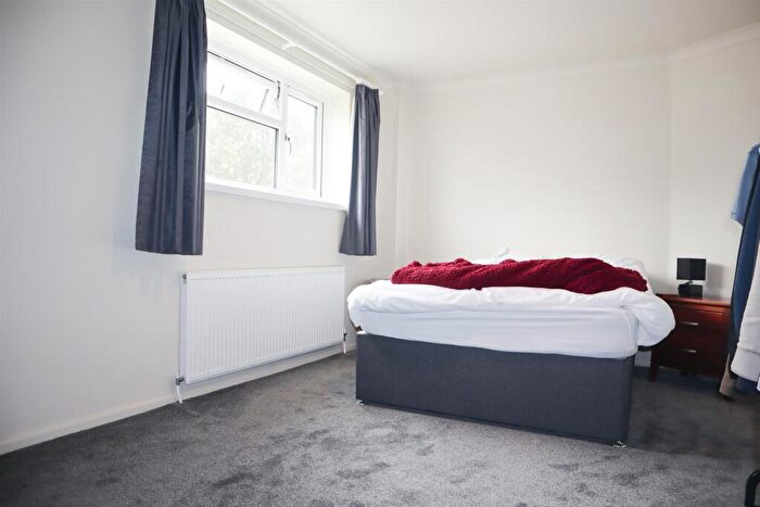 1 Bedroom Flat To Rent In Salthouse Road, Clevedon, BS21