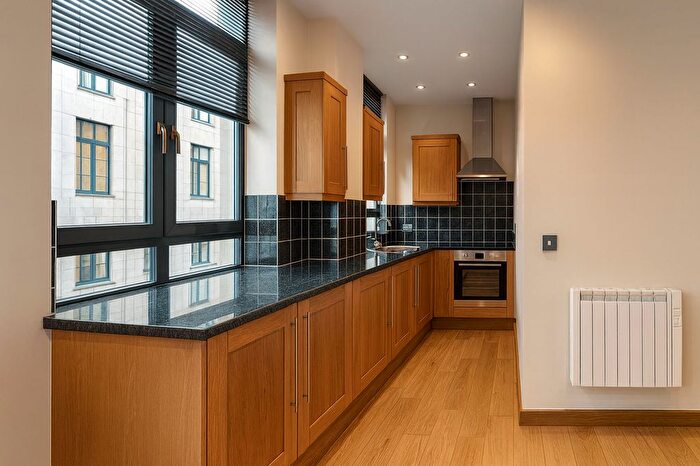 2 Bedroom Flat To Rent In St. Stephens Avenue, Bradley House St. Stephens Avenue, BS1