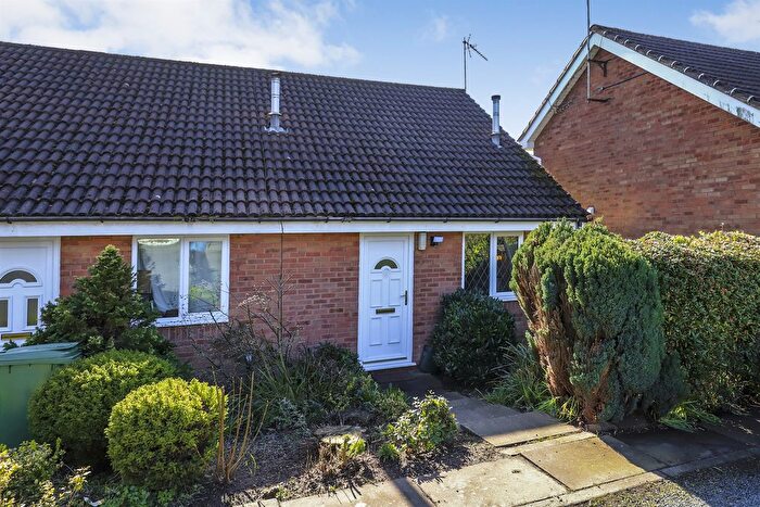 1 Bedroom Terraced Bungalow For Sale In Atlas Croft, Oxley, Wolverhampton, WV10