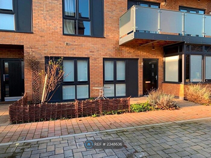 2 Bedroom Flat To Rent In Brooks Mews, Aylesbury, HP19