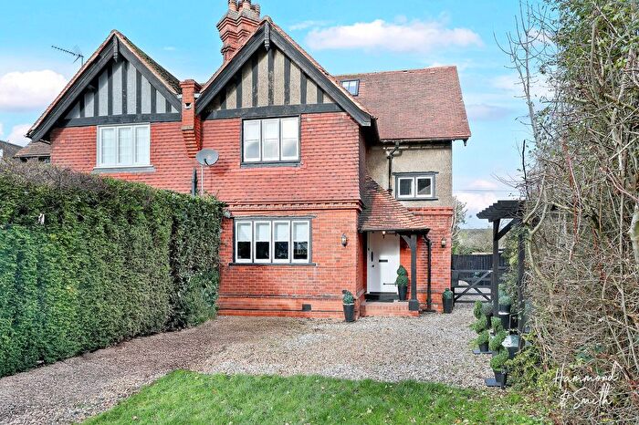 3 Bedroom Semi Detached House For Sale In High Road, Epping, CM16