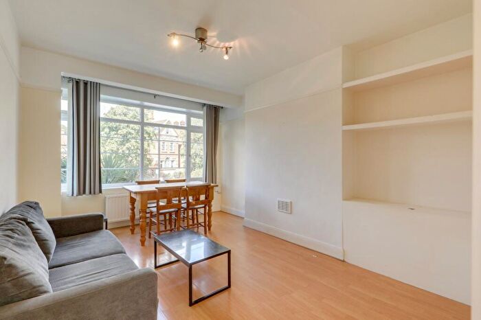 2 Bedroom Flat To Rent In Dartmouth Road, Forest Hill, London, SE23