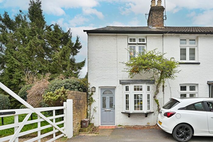 2 Bedroom End Terrace House For Sale In Capel Road, Watford, WD19