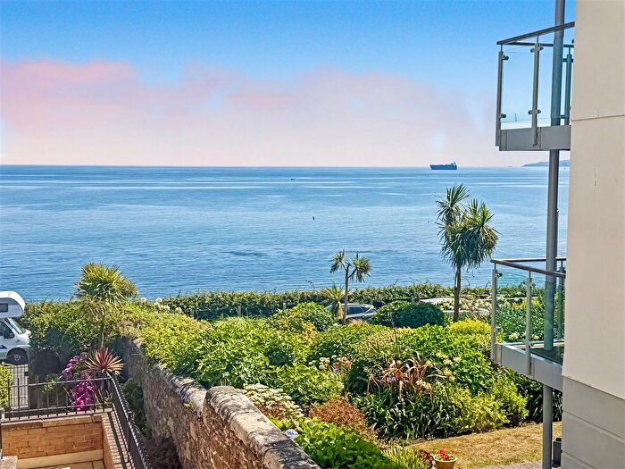 2 Bedroom Flat For Sale In Emslie Road, Falmouth, TR11
