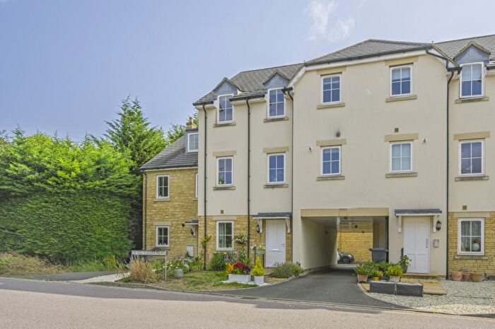 2 Bedroom Flat For Sale In Old Station Mews Gloucester Road, Malmesbury, Wiltshire, SN16