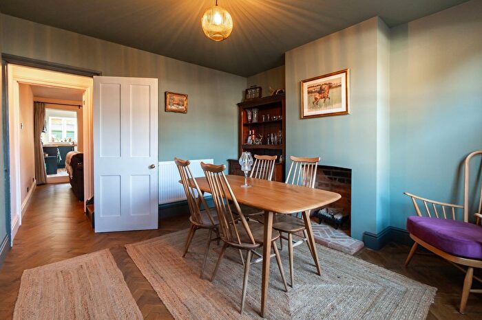 2 Bedroom Terraced House For Sale In Market Place, Deddington, OX15