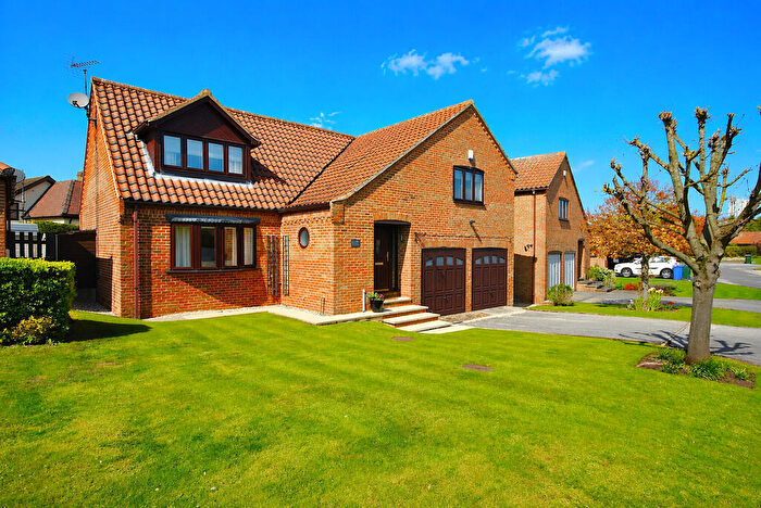 4 Bedroom Detached House For Sale In Home Meadows, Tickhill, Doncaster, DN11