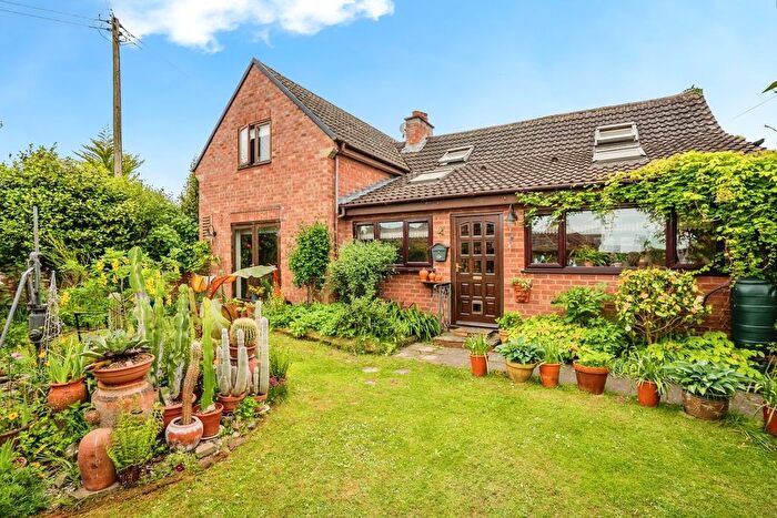 3 Bedroom Detached House For Sale In Birch Hill Road, Clehonger, Hereford, HR2