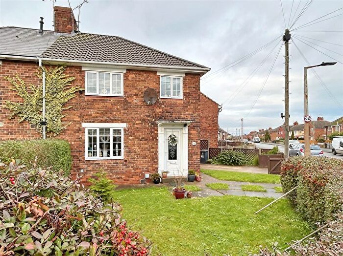 3 Bedroom Semi-Detached House For Sale In South Road, Moorends, DN8