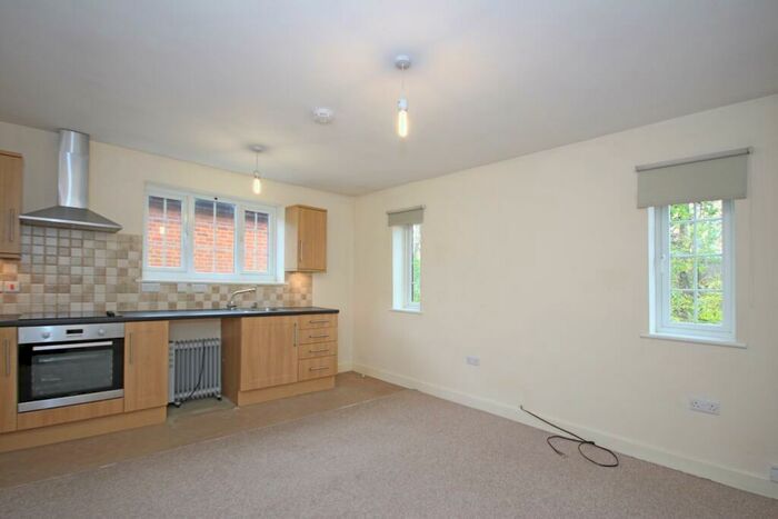 1 Bedroom Flat To Rent In High Street, The Old Town, Hemel Hempstead, HP1