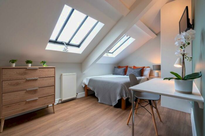 6 Bedroom Flat To Rent In Jesmond Road, Newcastle, NE2