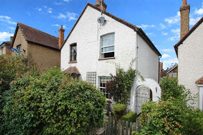 2 Bedroom Cottage For Sale In Gold Hill North, Chalfont St Peter, SL9