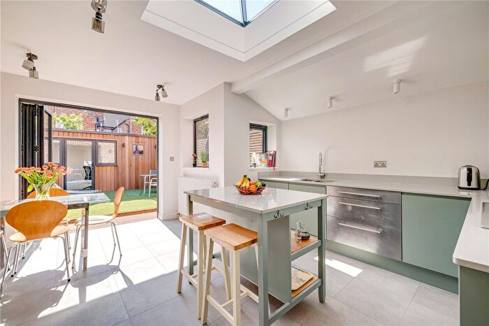 3 Bedroom Flat For Sale In Stephendale Road, London, SW6