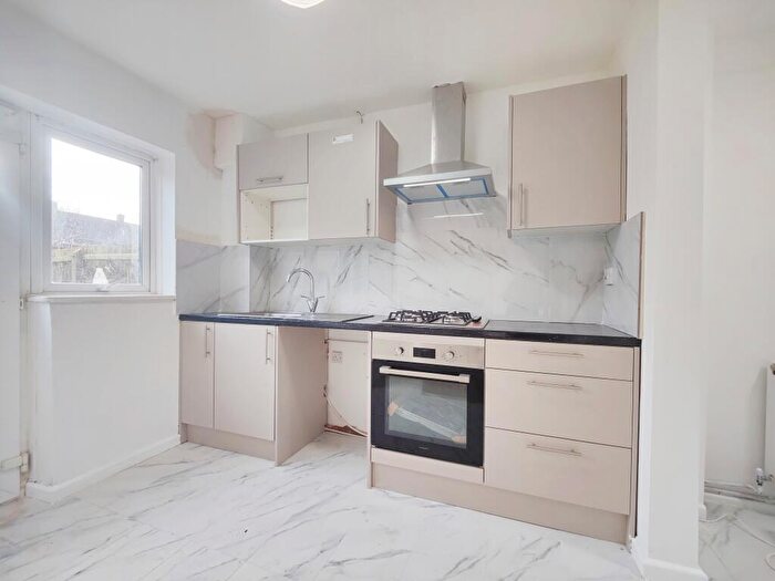 4 Bedroom End Of Terrace House To Rent In Ashcroft Grove, Handsworth, B20