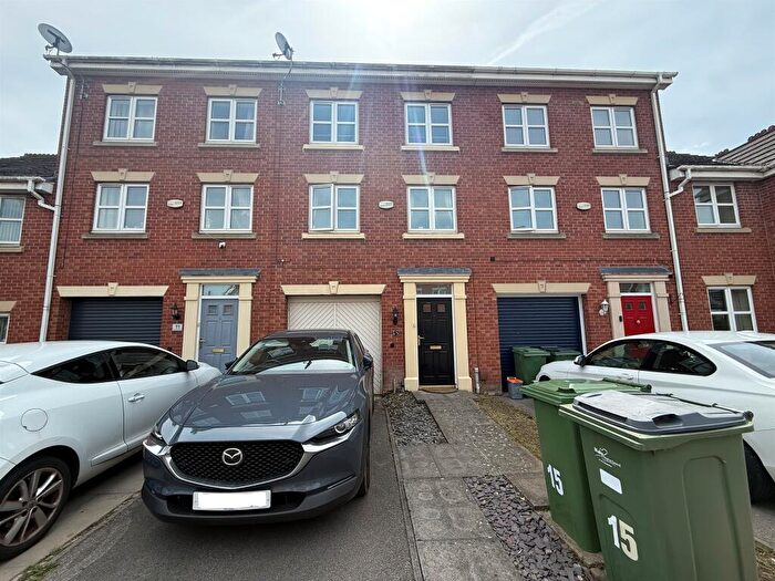 3 Bedroom Terraced House For Sale In Bannister Road, Leicester, LE3