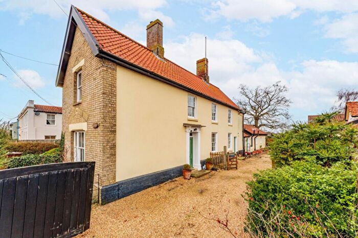 3 Bedroom Detached House For Sale In Rectory Road, Dickleburgh, IP21