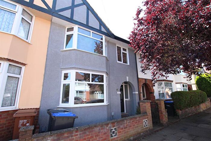 3 Bedroom House To Rent In Penrhyn Road, Northampton, NN4