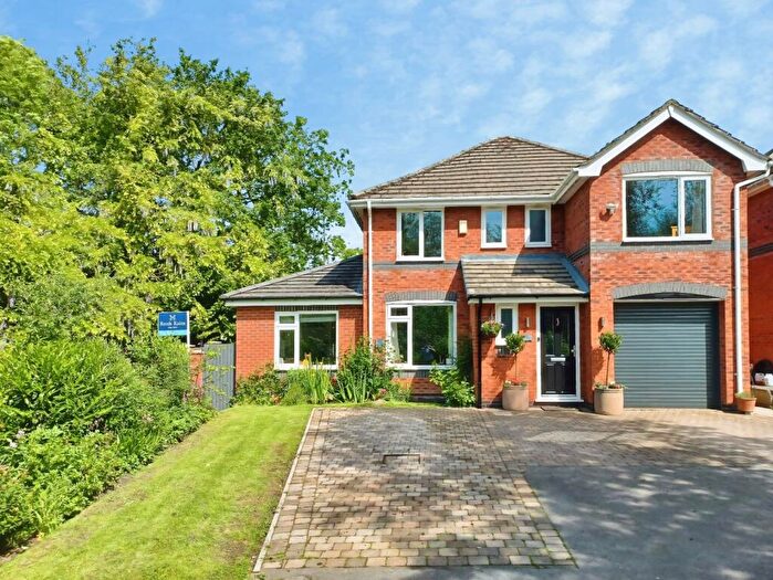 4 Bedroom Detached House For Sale In Lochmaben Close, Holmes Chapel, Crewe, Cheshire, CW4
